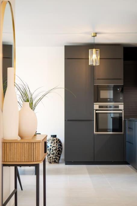 Le Square D'Evan - Appartement De Standing - Grande Terrasse Exterieure - Climatisation سانت أون المظهر الخارجي الصورة