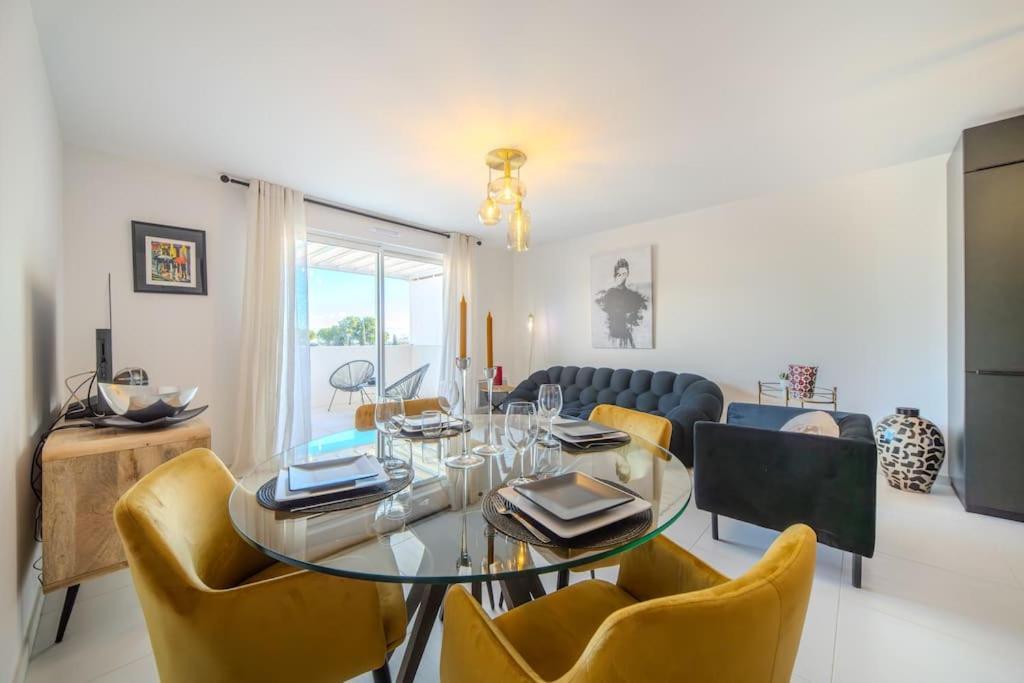 Le Square D'Evan - Appartement De Standing - Grande Terrasse Exterieure - Climatisation سانت أون المظهر الخارجي الصورة